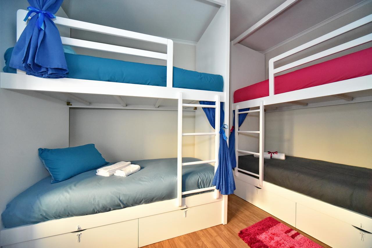 Train Lisbon Hostel Bagian luar foto