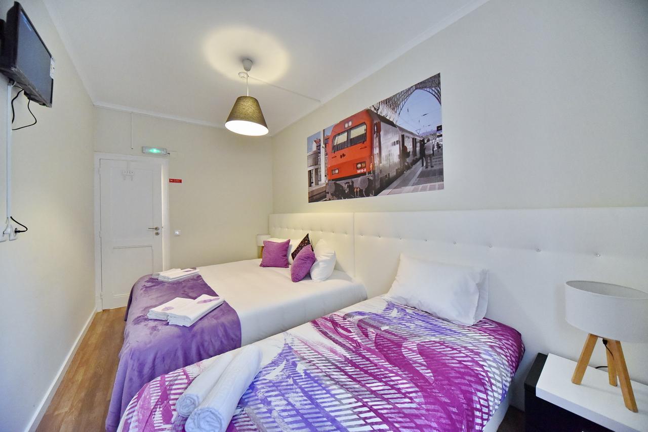 Train Lisbon Hostel Bagian luar foto
